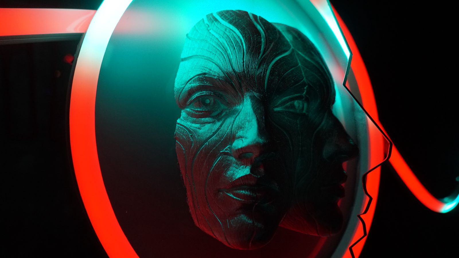 Silent Sentinel in an activated red and cyan lighting state