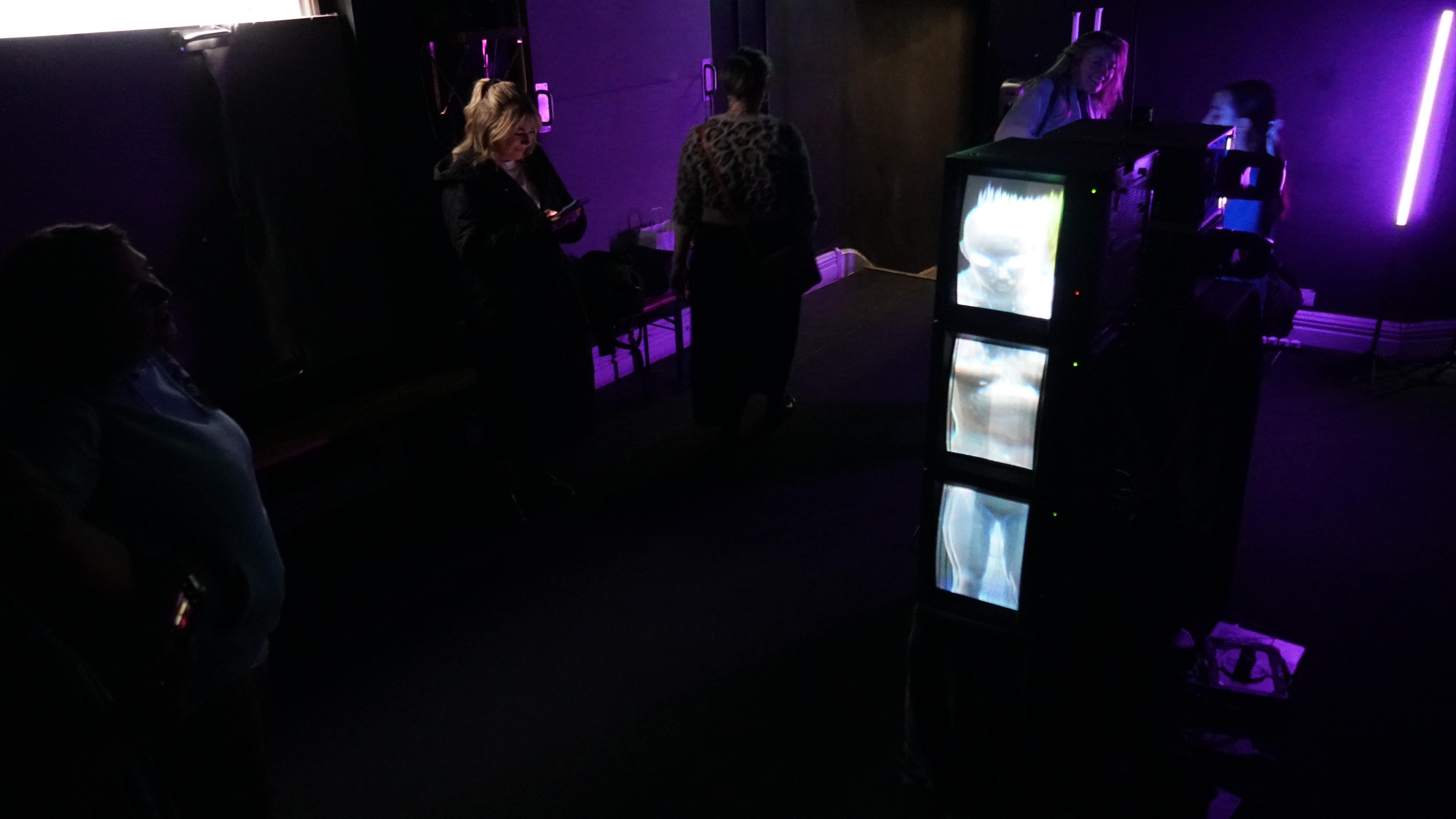 Zero signal apparitions installation photograph 1