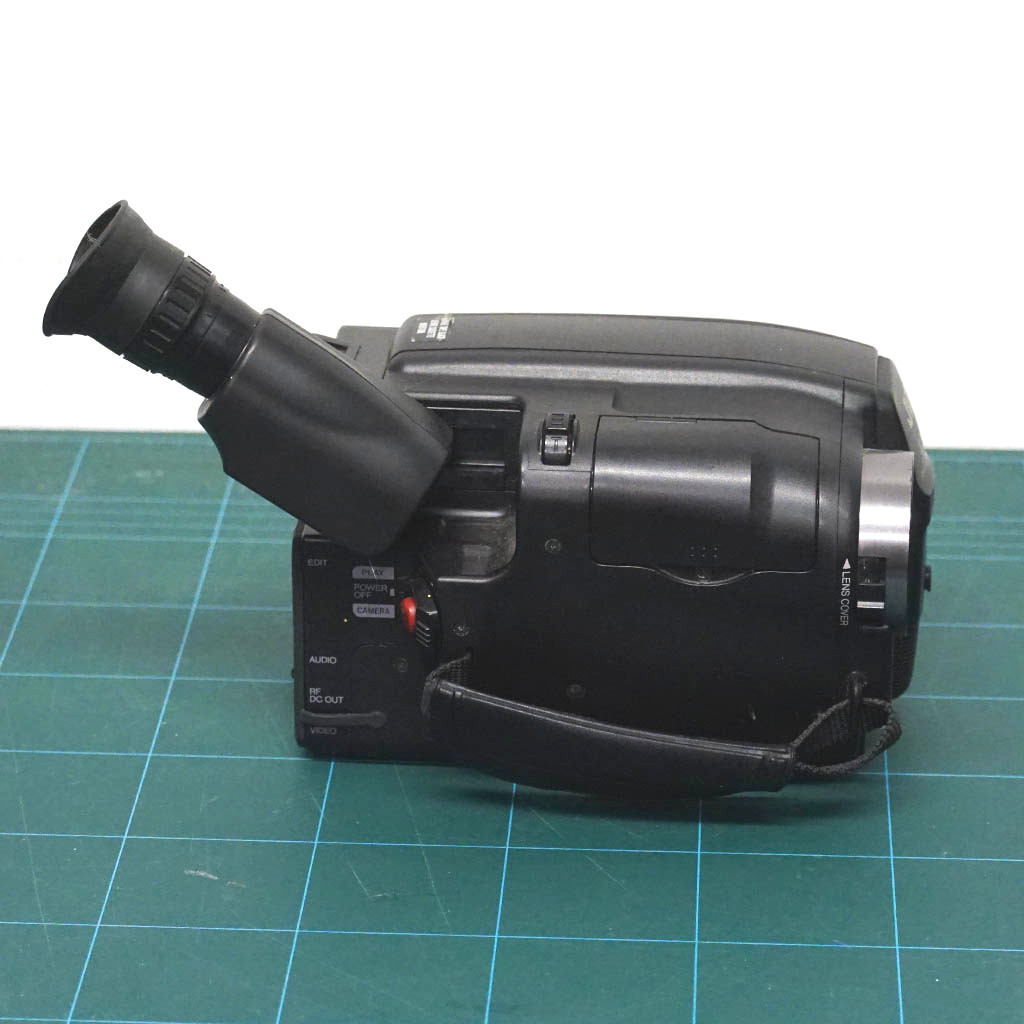 JVC GR-AX200 - Image 5