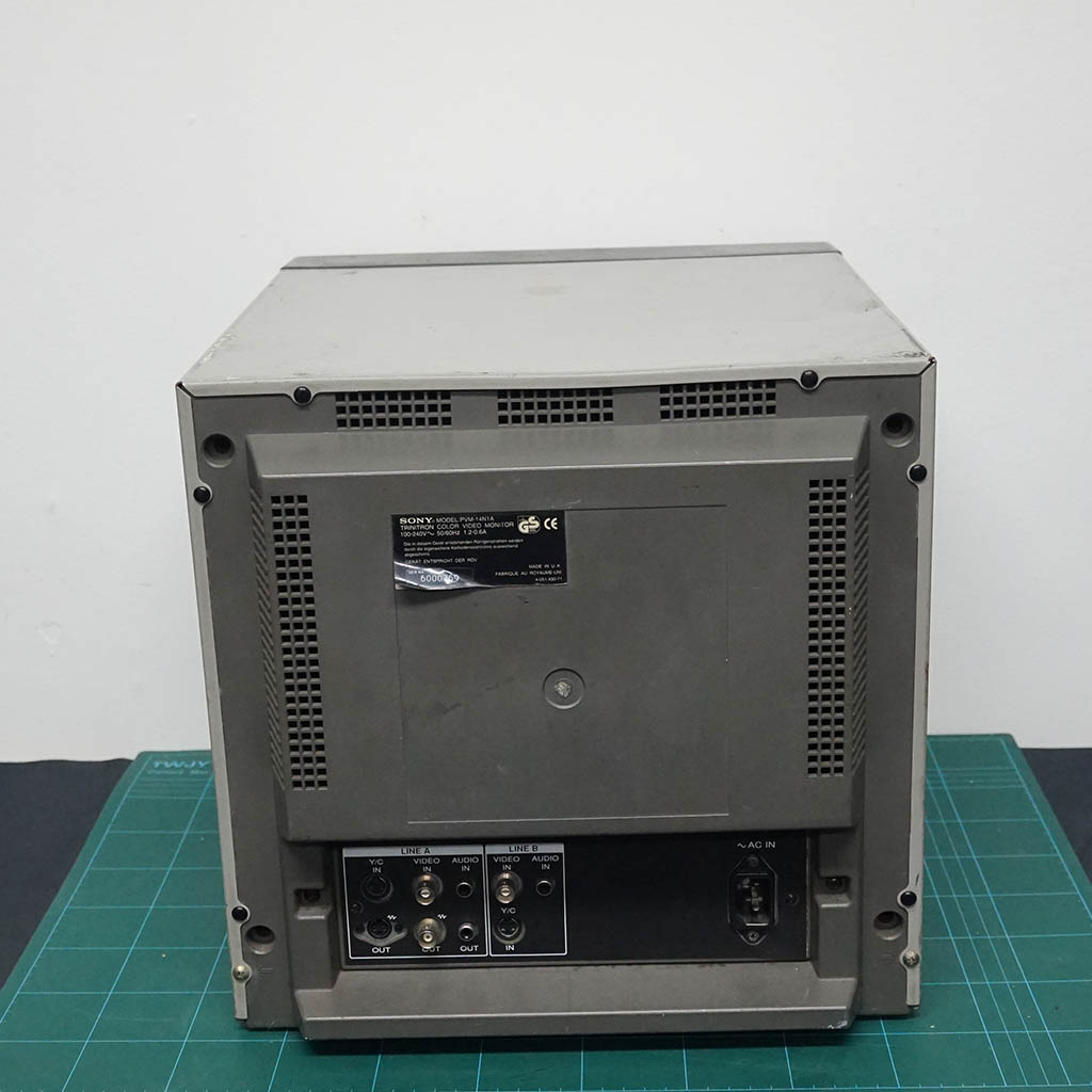 SONY PVM-14N1A - Image 4